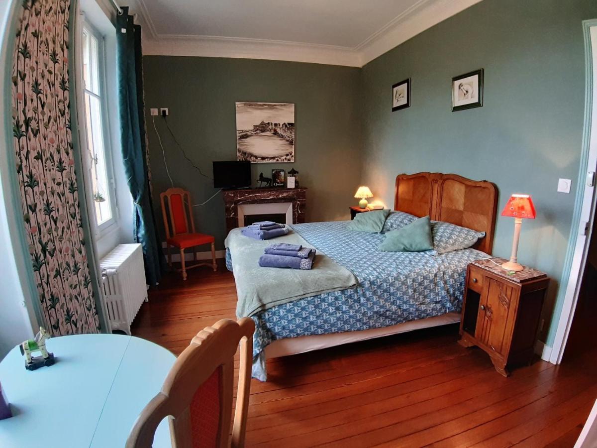 La Garenne Bed & Breakfast Bricquebec ภายนอก รูปภาพ